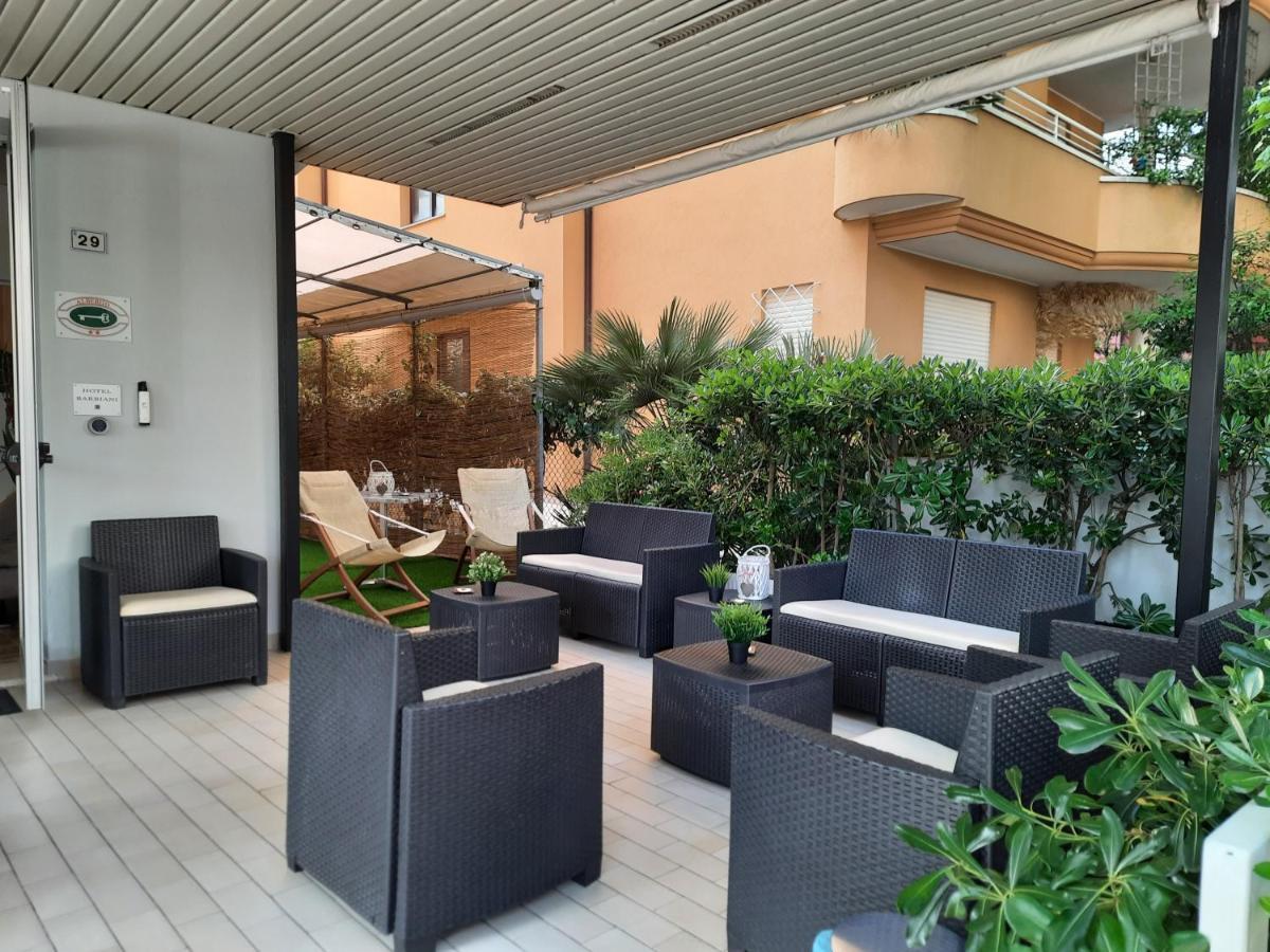 Hotel Barbiani Riccione Luaran gambar