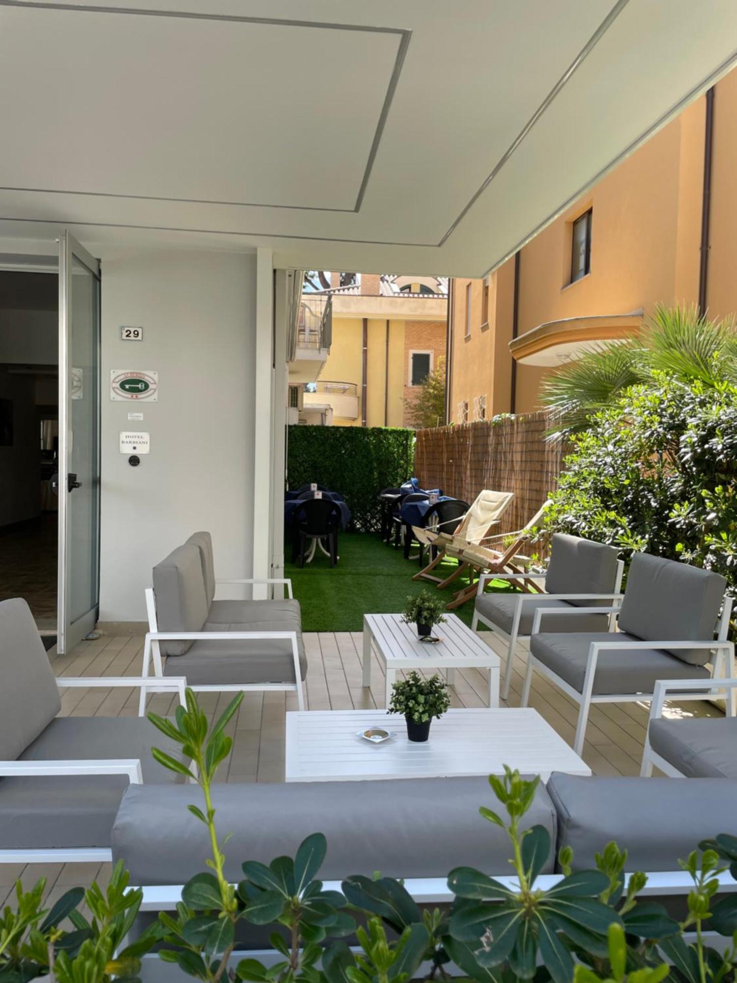 Hotel Barbiani Riccione Luaran gambar