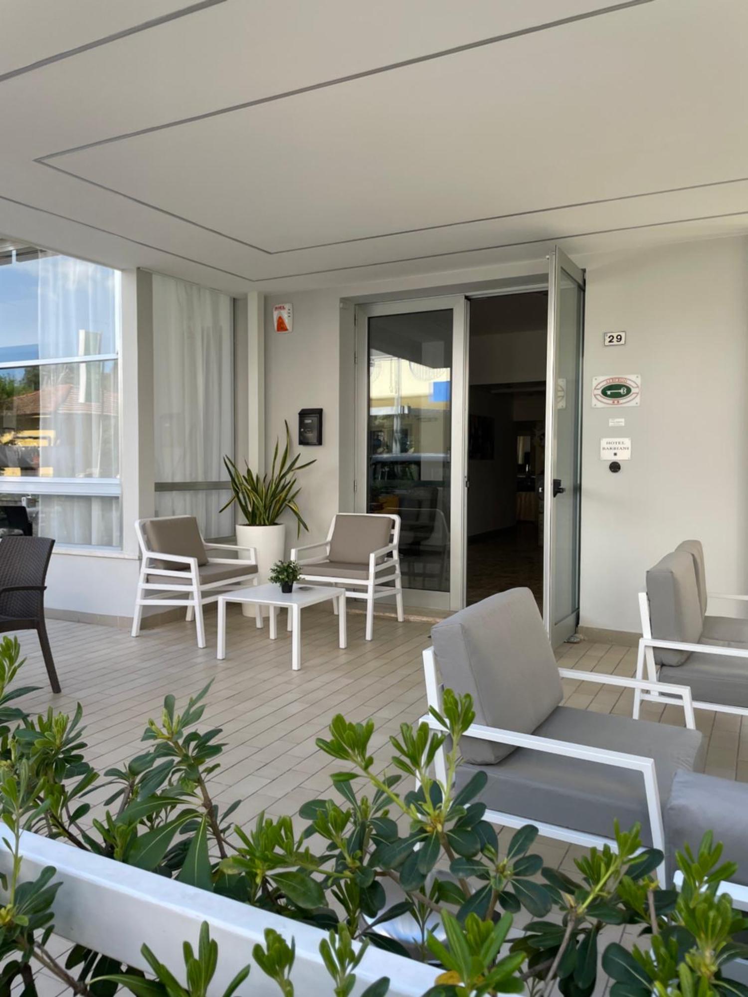 Hotel Barbiani Riccione Luaran gambar