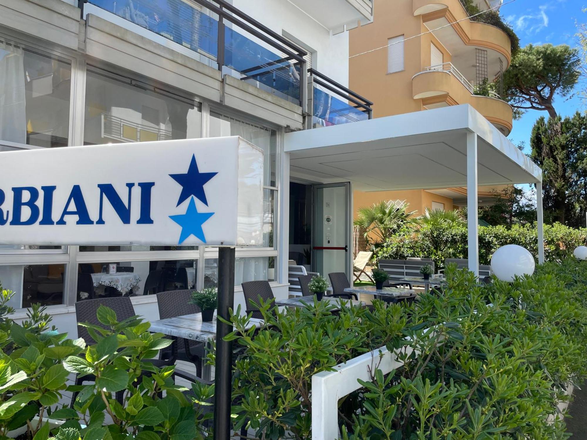 Hotel Barbiani Riccione Luaran gambar