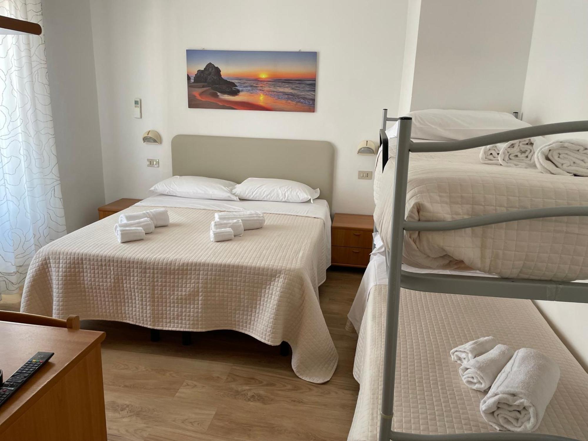 Hotel Barbiani Riccione Luaran gambar
