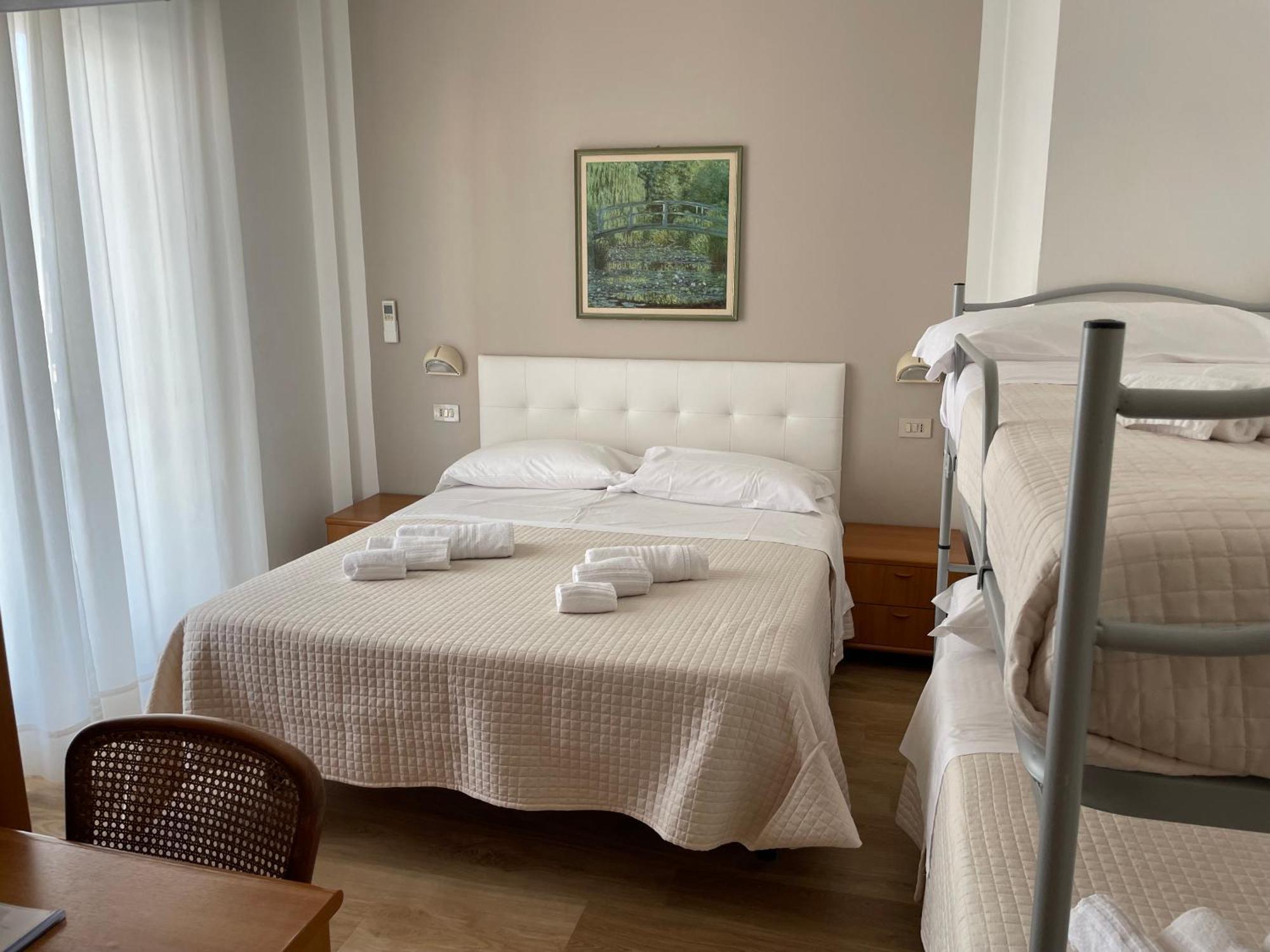 Hotel Barbiani Riccione Luaran gambar