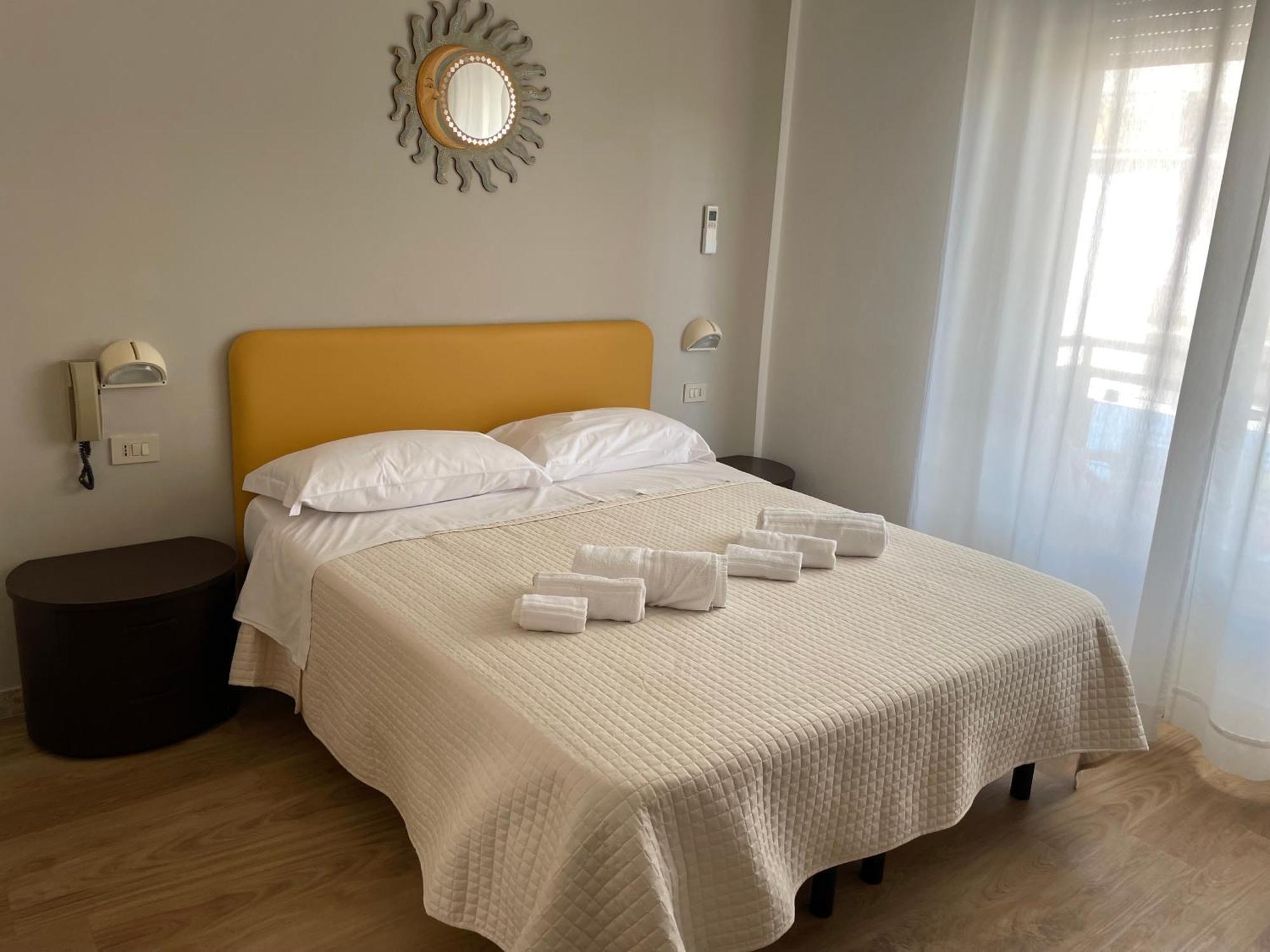 Hotel Barbiani Riccione Luaran gambar