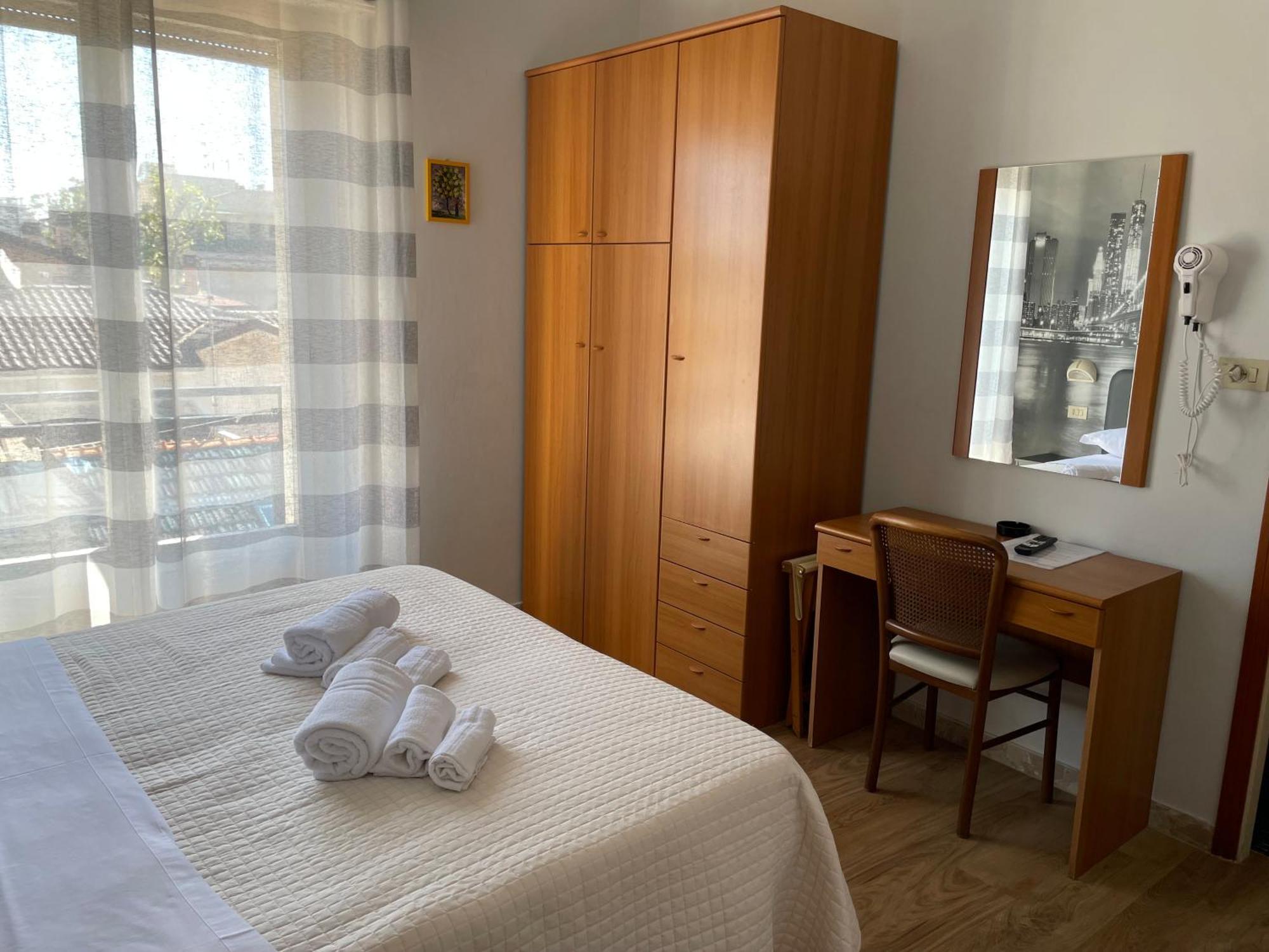Hotel Barbiani Riccione Luaran gambar