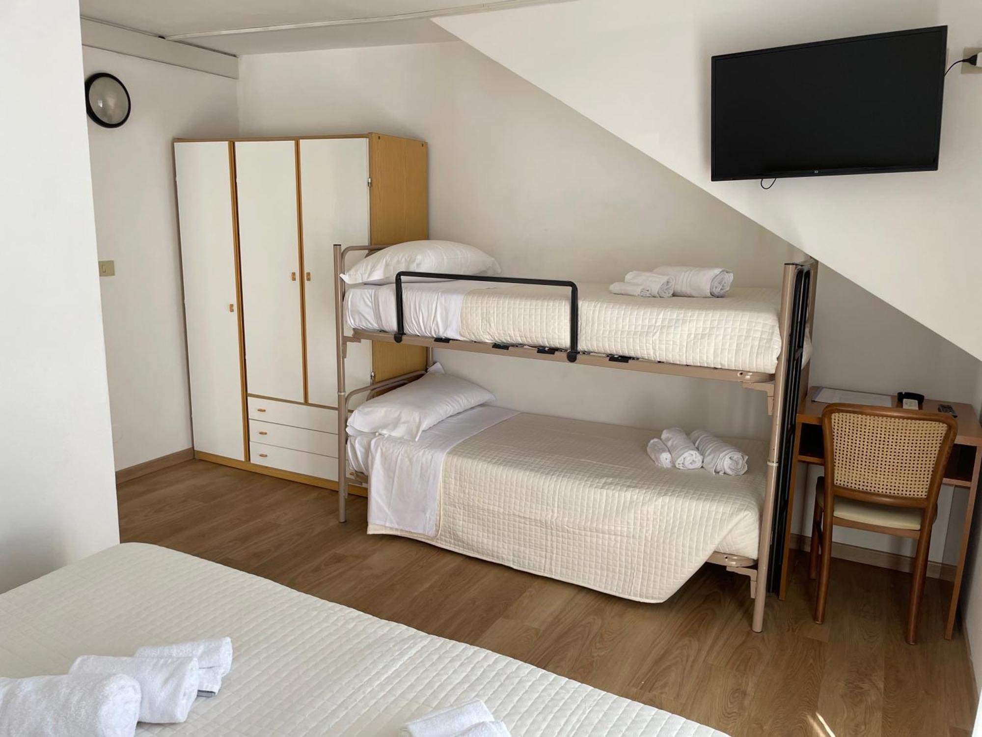 Hotel Barbiani Riccione Luaran gambar