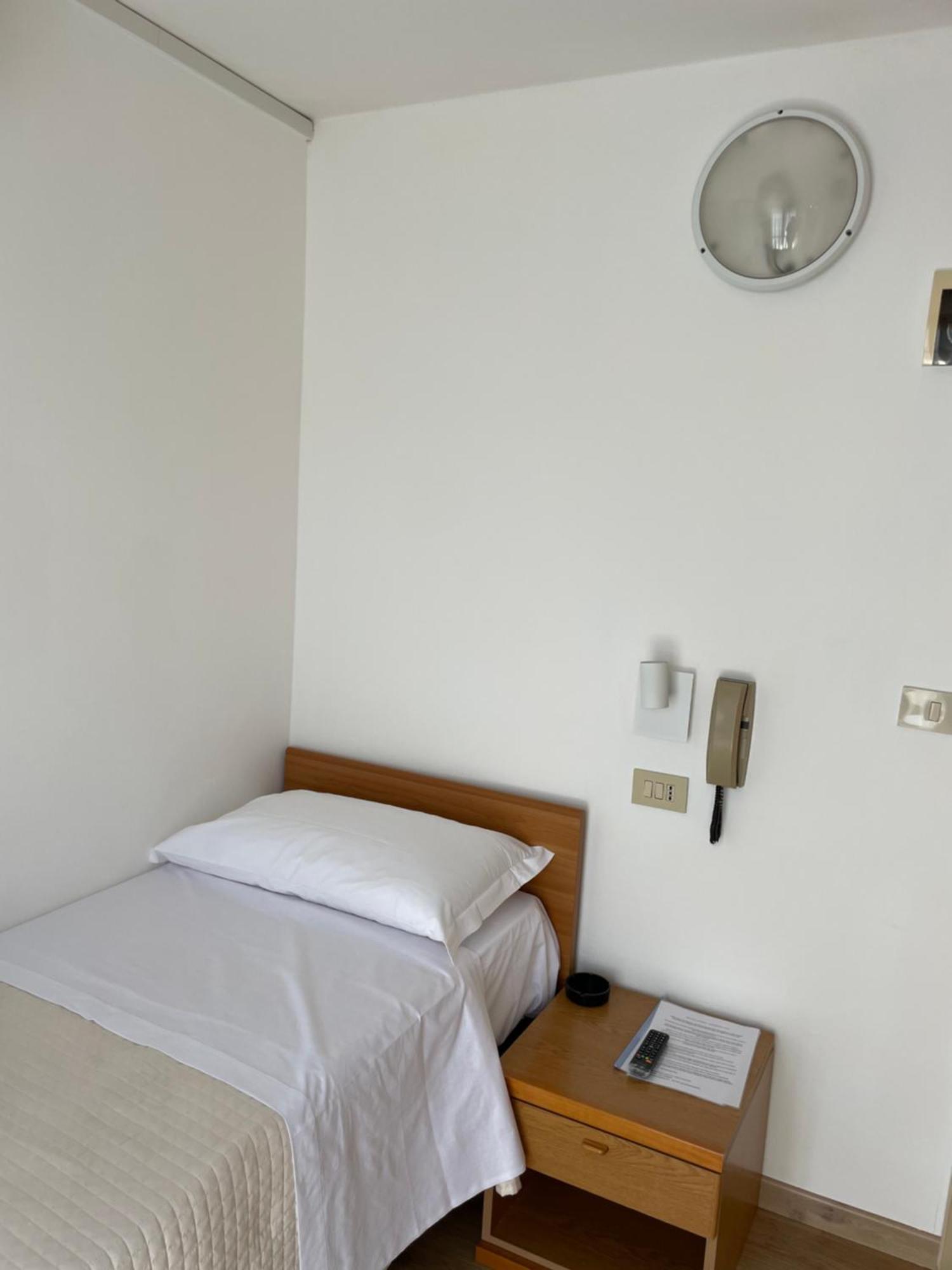 Hotel Barbiani Riccione Luaran gambar